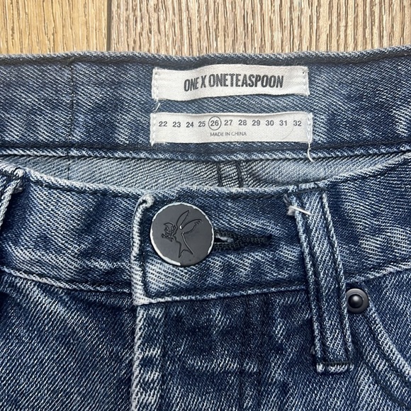 One by One Teaspoon High Waist Bonita Distressed Shorts Size 26 - Picture 6 of 8